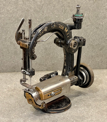 Ostrek Set-up Sewing Machine