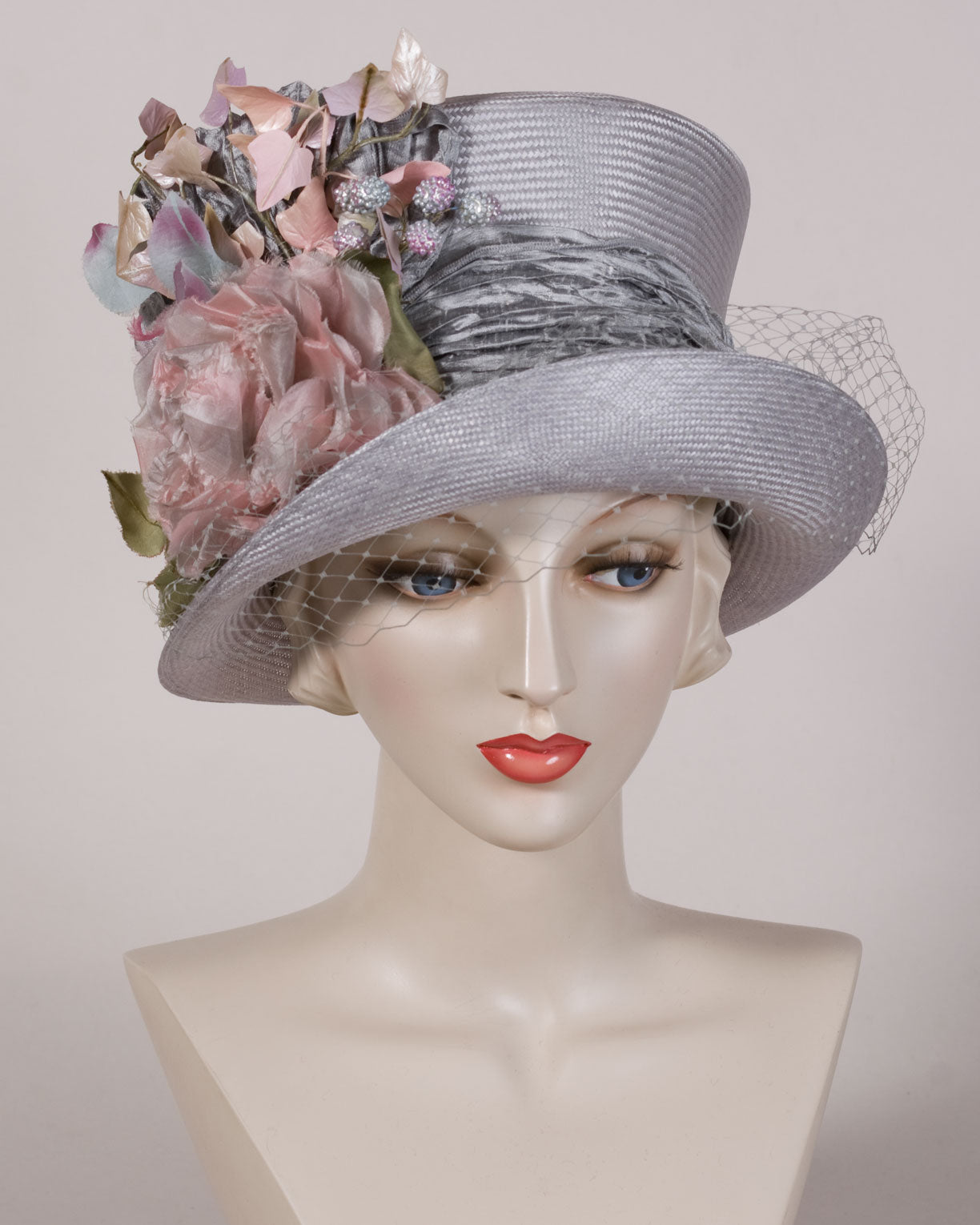 05P33 Kelly, sisal, grass - Louise Green Millinery