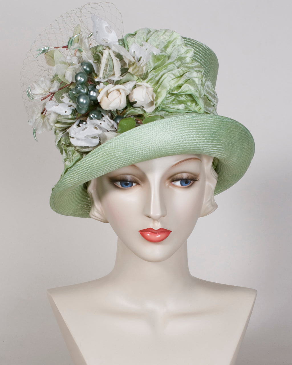 05P33 Kelly, sisal, grass - Louise Green Millinery